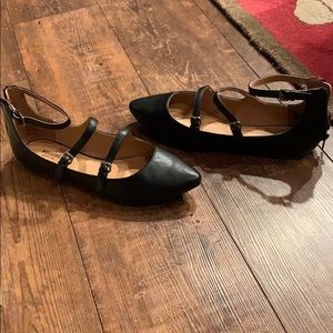 Mossimo black strappy shoes zip up in back